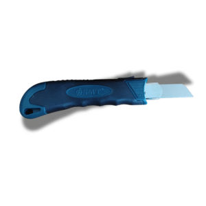 Utility Cutter with Blades SMT-1153 p1